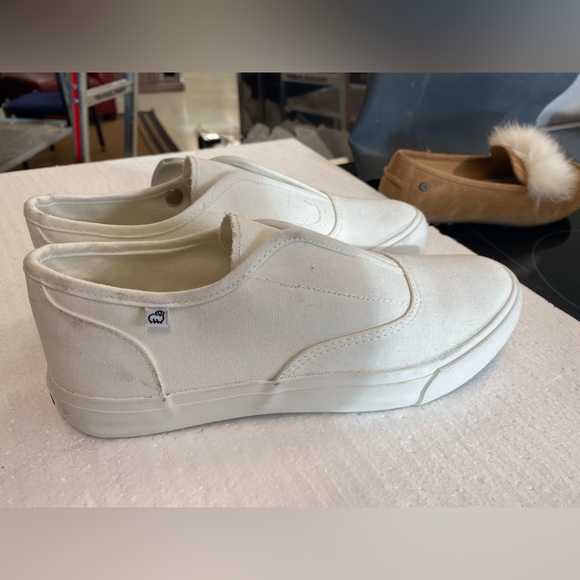 New Alamo Women’s Sneaker Size 8.5 US - Picture 2 of 5